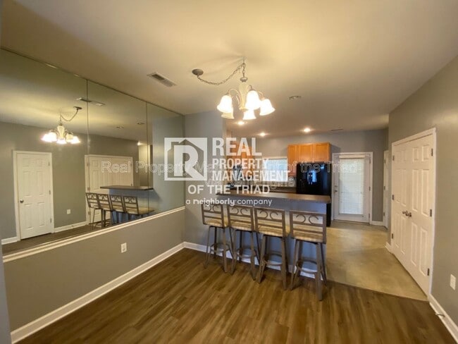 Building Photo - 101 Humberside Dr