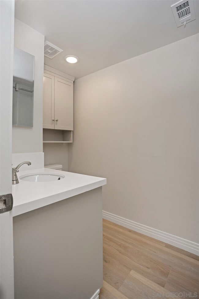Building Photo - 1618 Haydn Dr