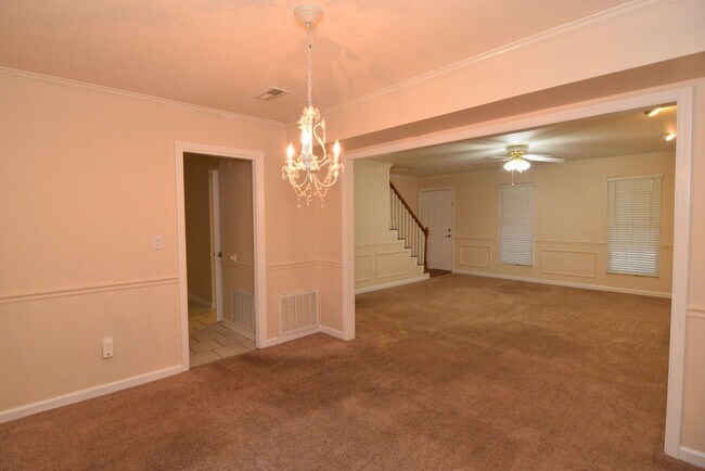Building Photo - Evans 3 Bed/2 Bath w/ Garage & Huge Fenced...