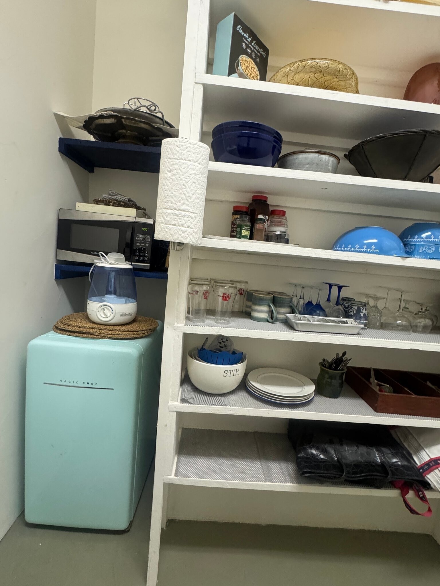 Building Photo - 15935 Mary Cir