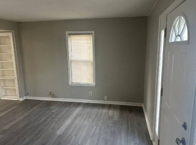 Building Photo - 1509 W 28th St