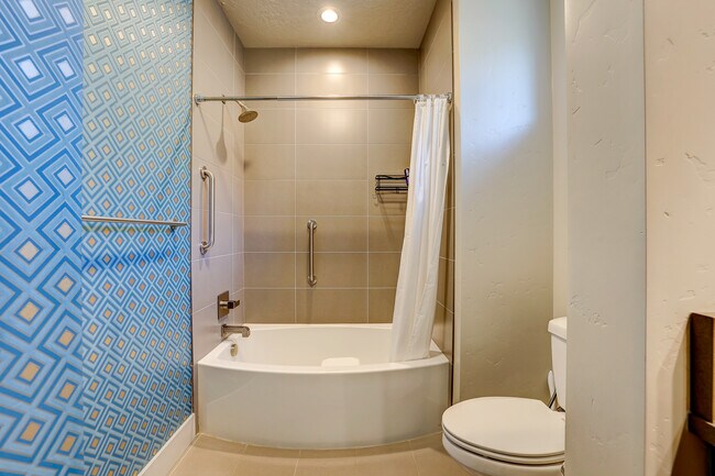Building Photo - 3045 S Shadywood Way