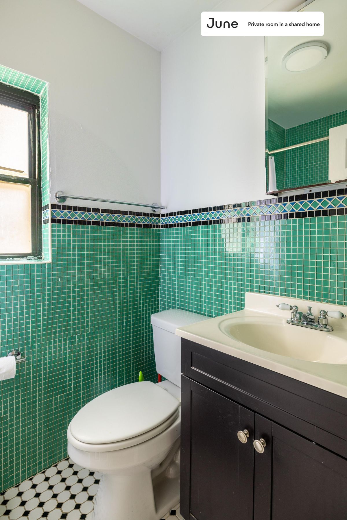 Building Photo - Room in Shared 2 bed/1 bath home