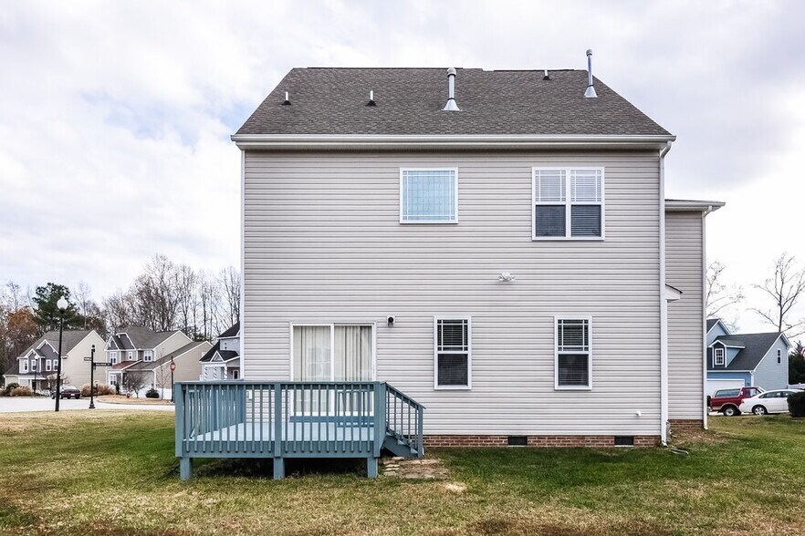 Building Photo - 16 Hollyridge Ct