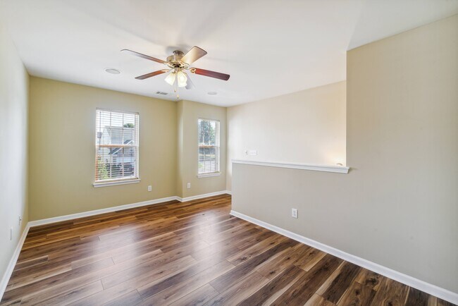 Building Photo - 9520 Mintworth Ave