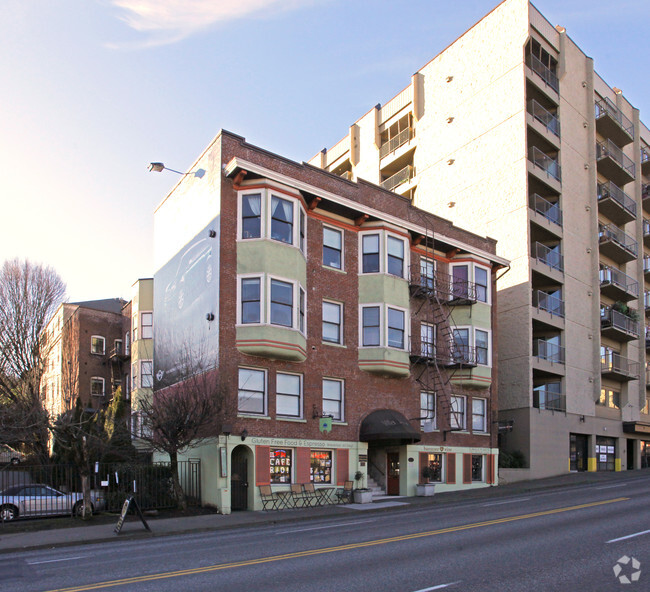 Building Photo - Villa Jene Apartments