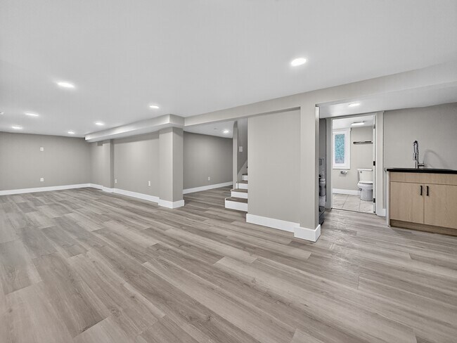 Building Photo - 12529 14th Avenue Northeast