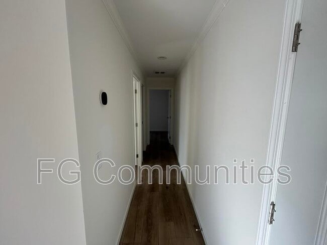 Building Photo - 206 Wedowee Ln