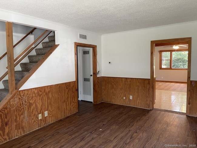 Building Photo - 103 Ridgewood Rd
