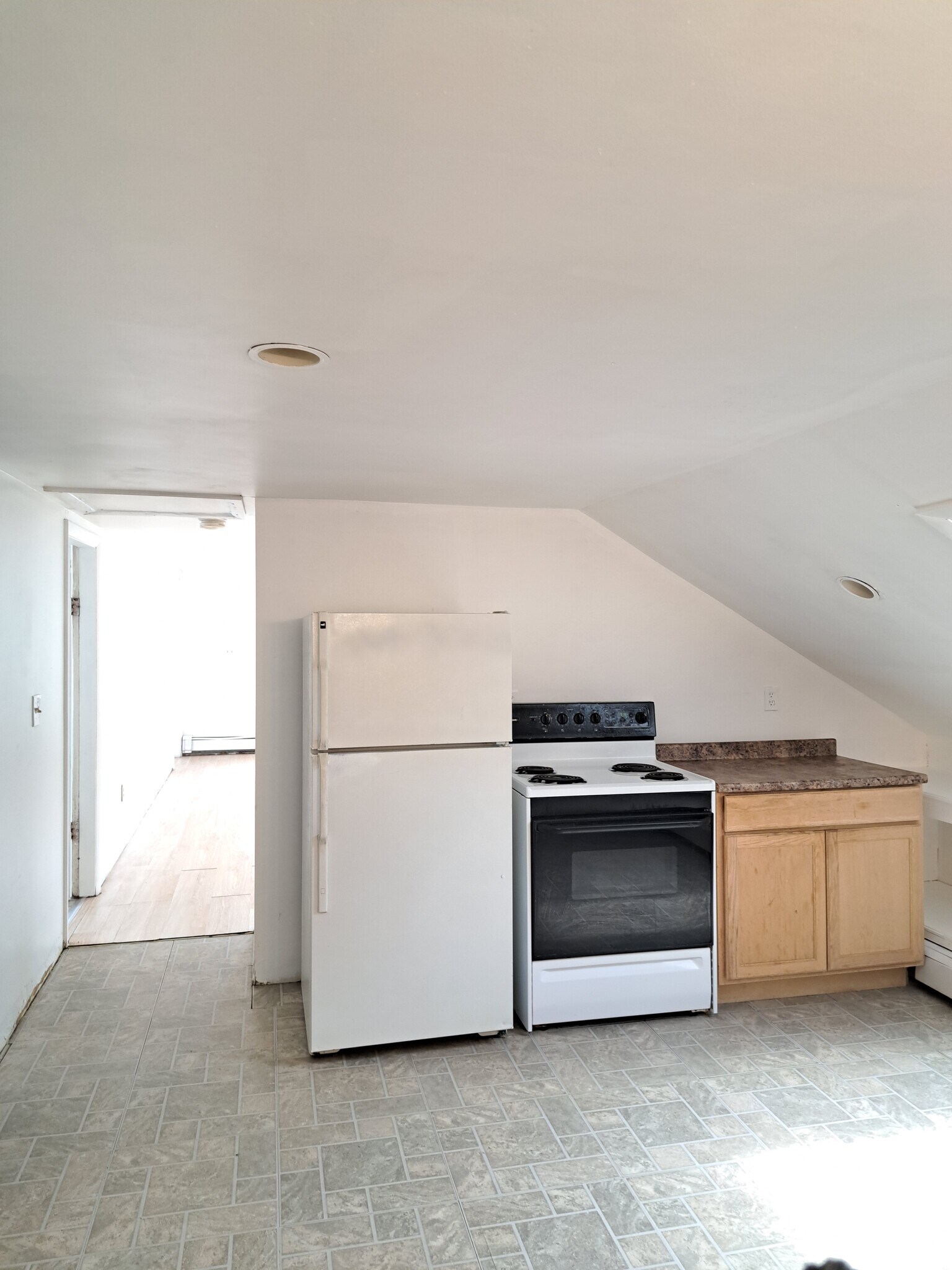 Building Photo - 284 Veazie St