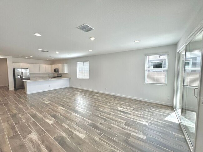 Building Photo - MOVE IN READY! New 5-Bedroom Home in Goody...