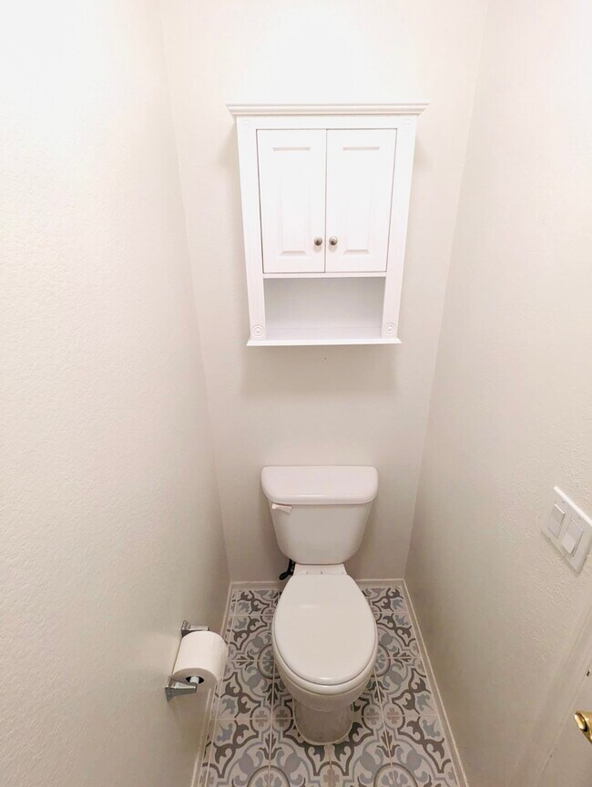 Building Photo - 8074 W Beck Ln