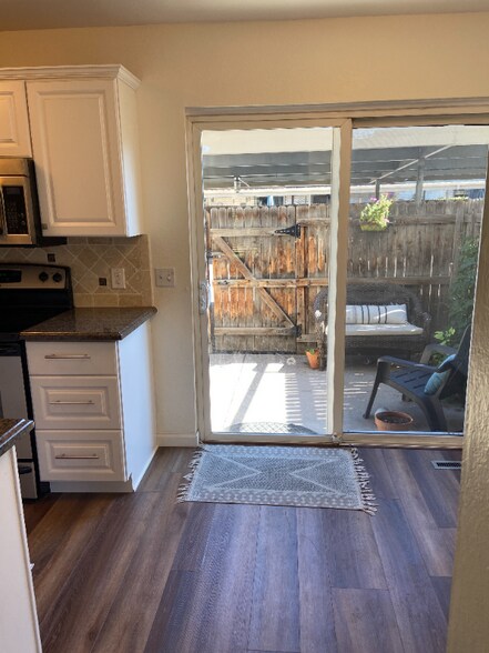 Building Photo - 1173 S Monaco St Pkwy