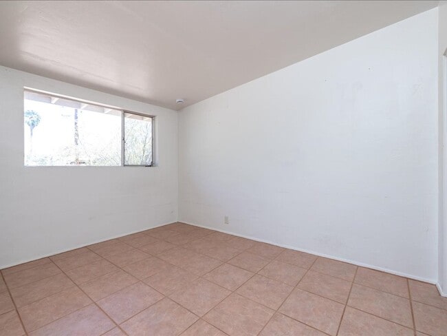 Building Photo - 6641 E Calle Herculo