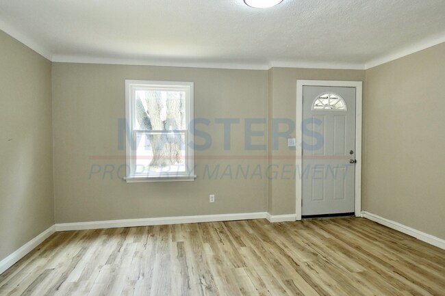 Building Photo - 5133 Adella St