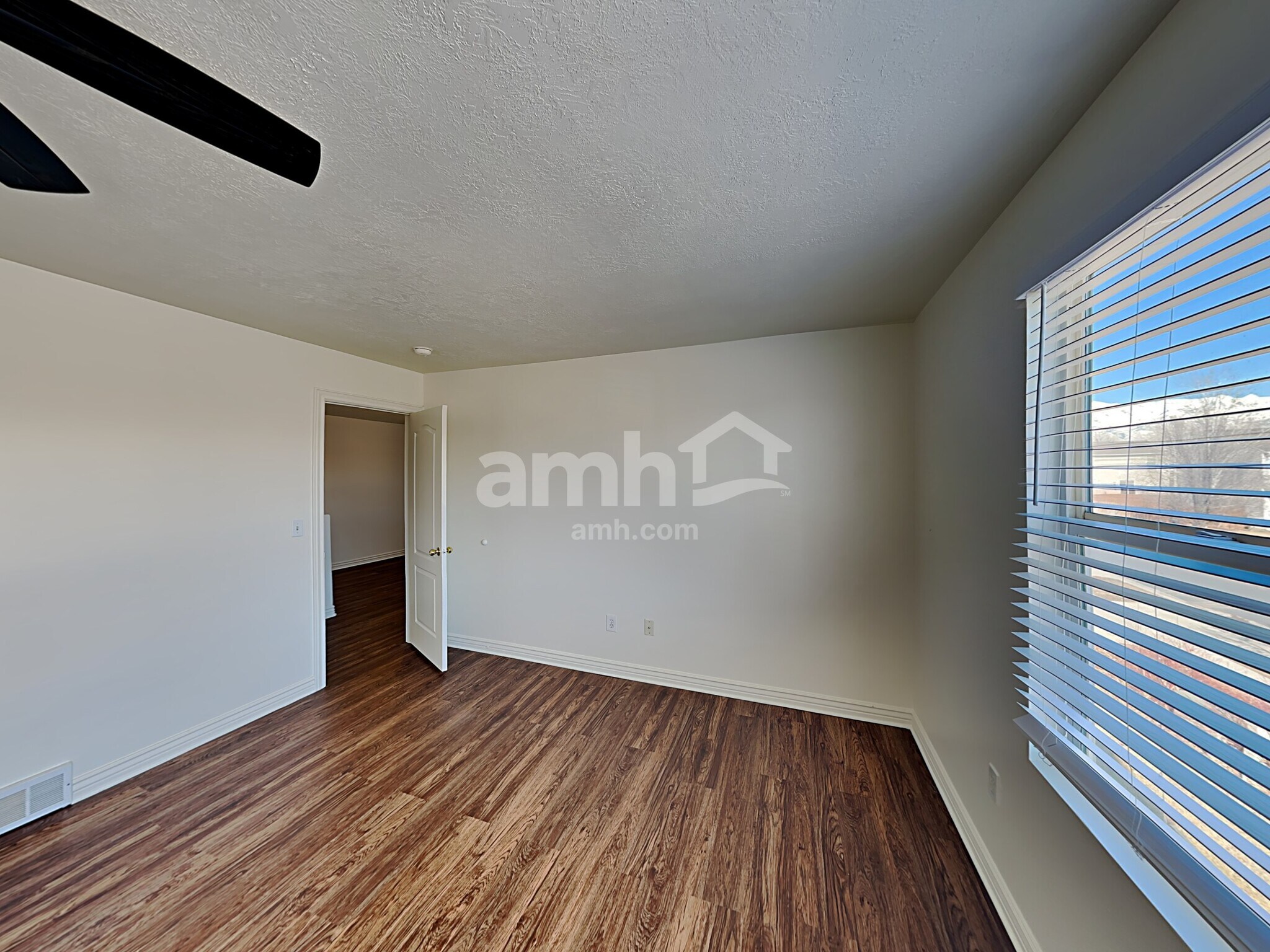 Building Photo - 72 N Cameron St