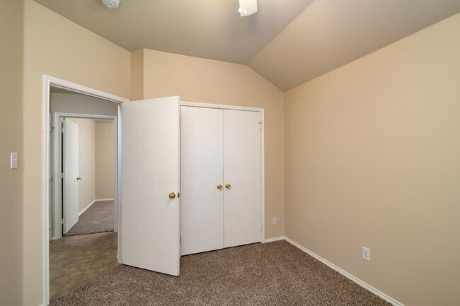 Building Photo - 14617 Eaglemont Dr