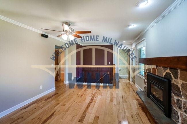 Building Photo - 4515 Coral Dr