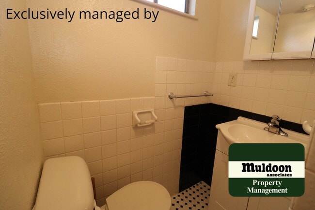Building Photo - Lovely Sunset Park Rancher with Basement. ...