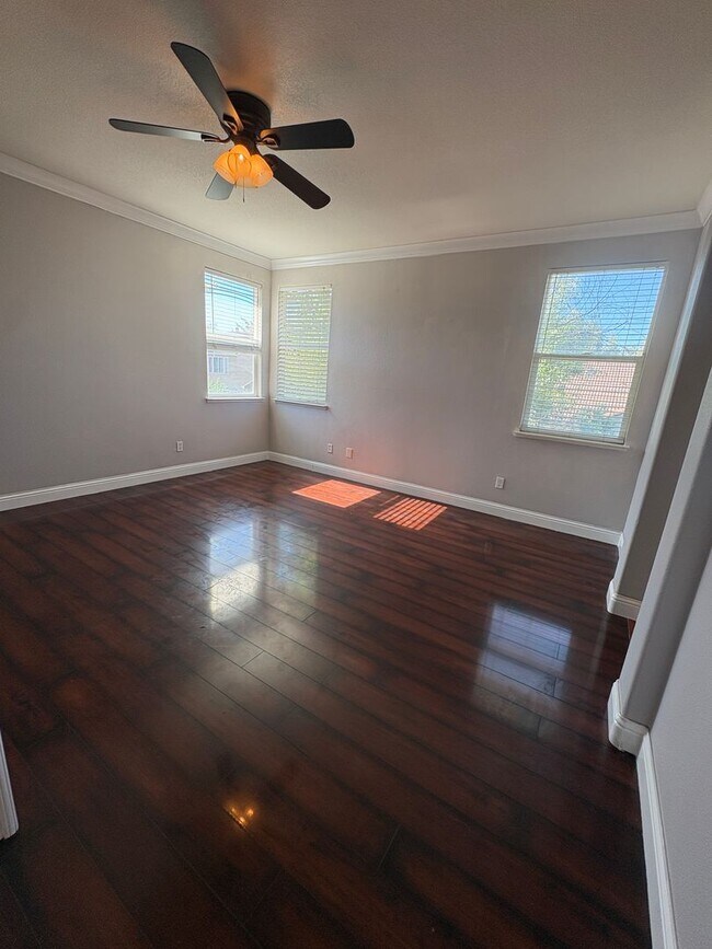 Building Photo - 139 Ainger Cir