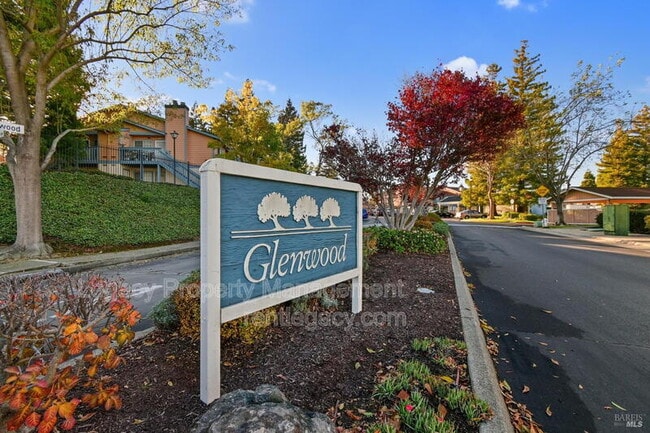 Building Photo - 145 Glenwood