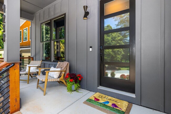 Building Photo - 4235 Raney Way