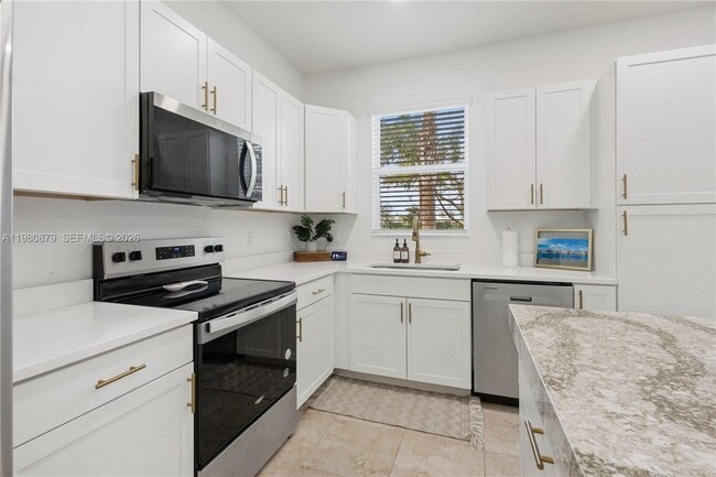 Building Photo - 4820 Longwood Lake Sq