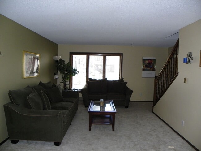 Building Photo - 1711 E Palmer Dr