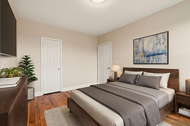 Building Photo - 708 Columbia Rd NW