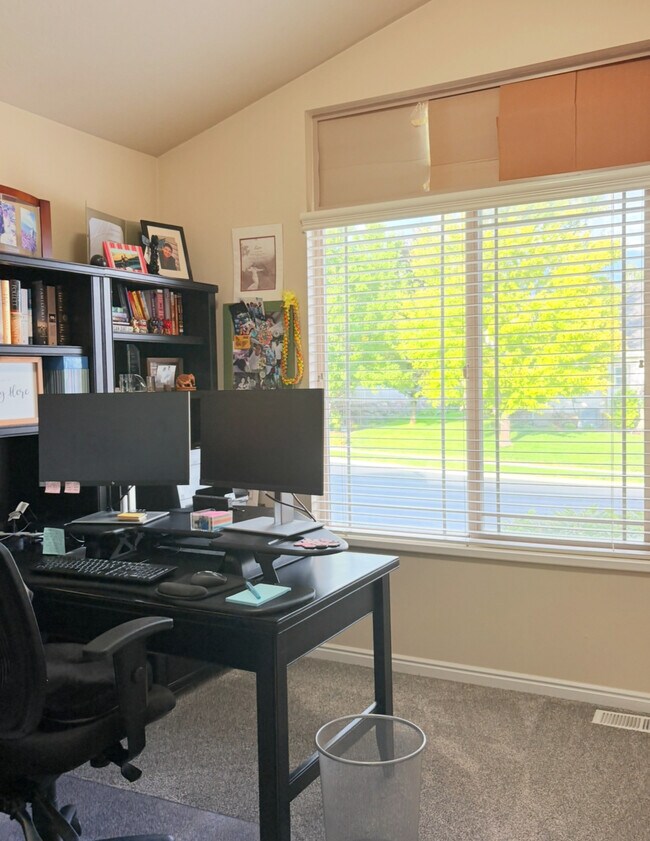 Building Photo - 351 N 1480 E