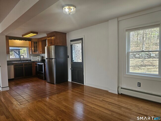 Building Photo - 932 Saybrook Rd