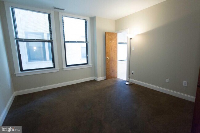 Building Photo - 1411 Walnut St