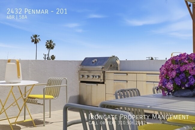 Building Photo - 2432 Penmar-201