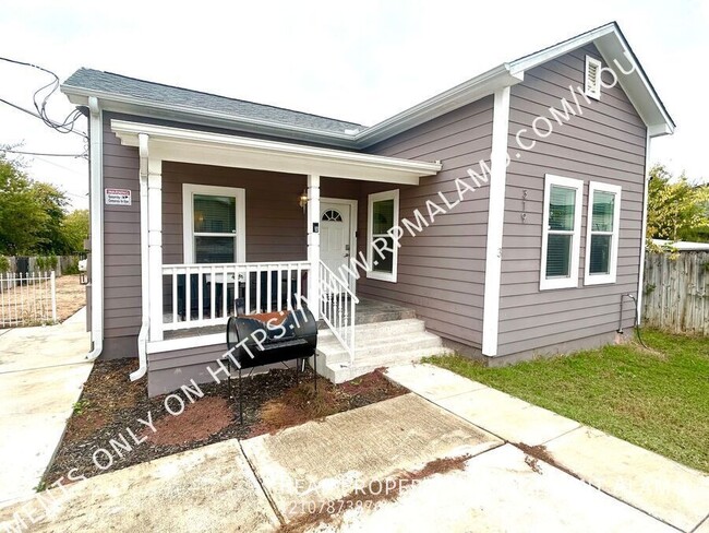 Primary Photo - AVAILABLE NOW! FULLY FURNISHED 3 Bedroom /...