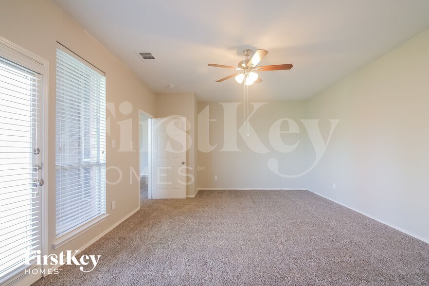 Building Photo - 1731 Vista Ridge Dr W