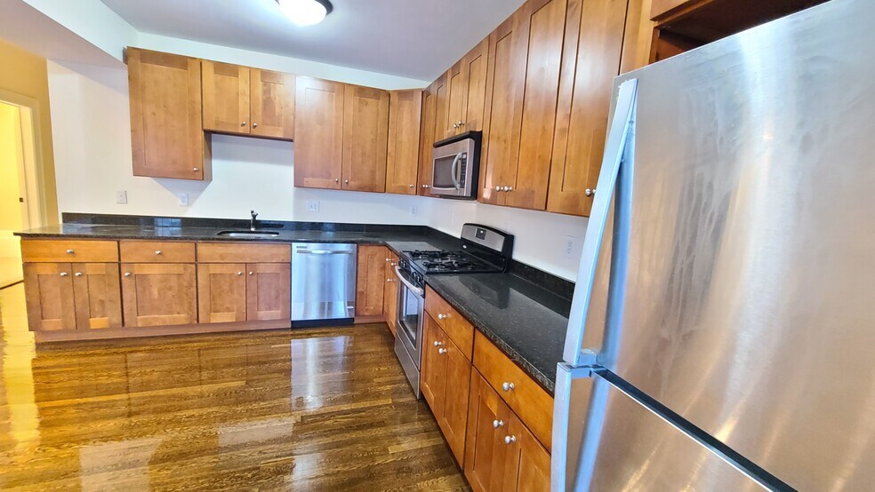 Building Photo - 29 Commonwealth Ter