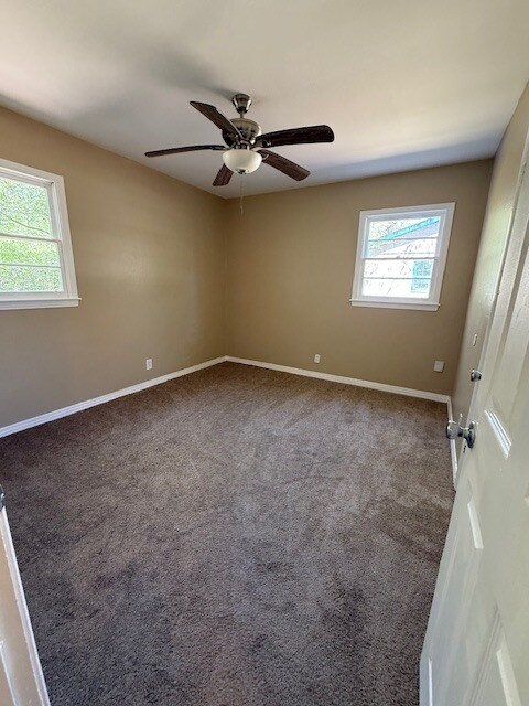 Building Photo - 1257 Devander Dr E