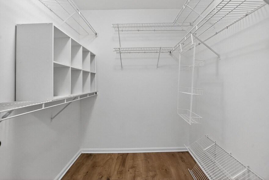 Building Photo - 2801 Harvard Ct