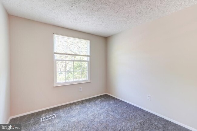 Building Photo - 18304 Swan Stream Dr