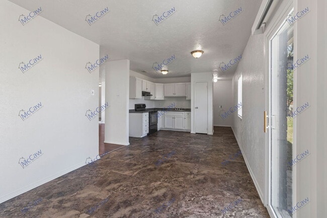 Building Photo - 5006 Frontier Rd