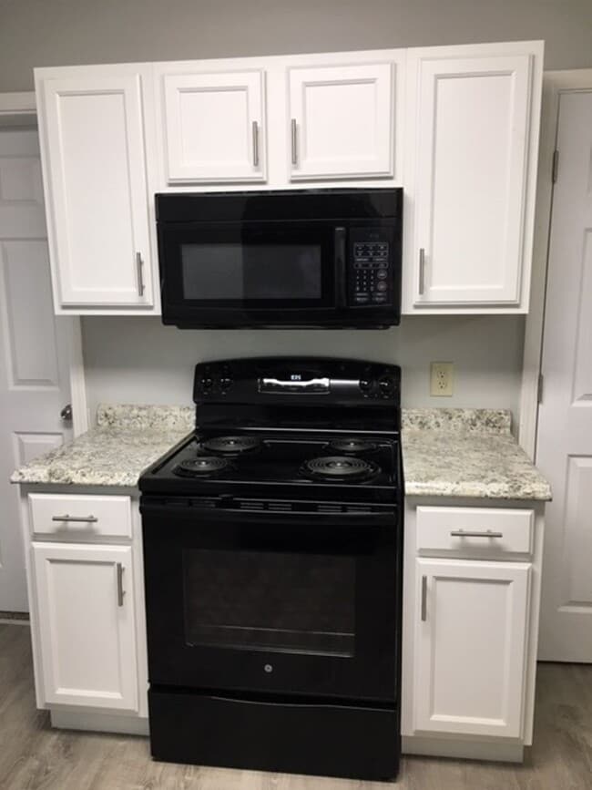 Building Photo - 403 Ohio St