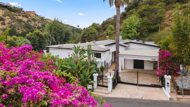 Building Photo - 9572 Stuart Ln