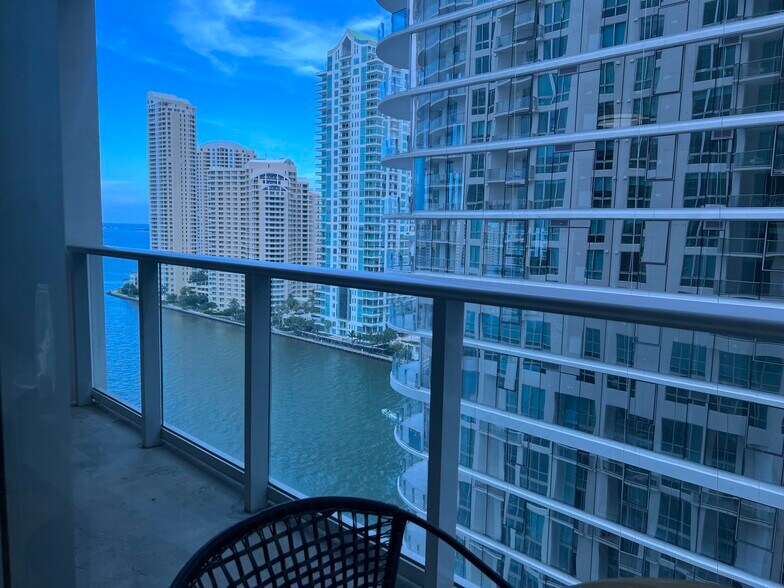 Building Photo - 300 S Biscayne Blvd