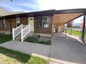 Building Photo - Spencer