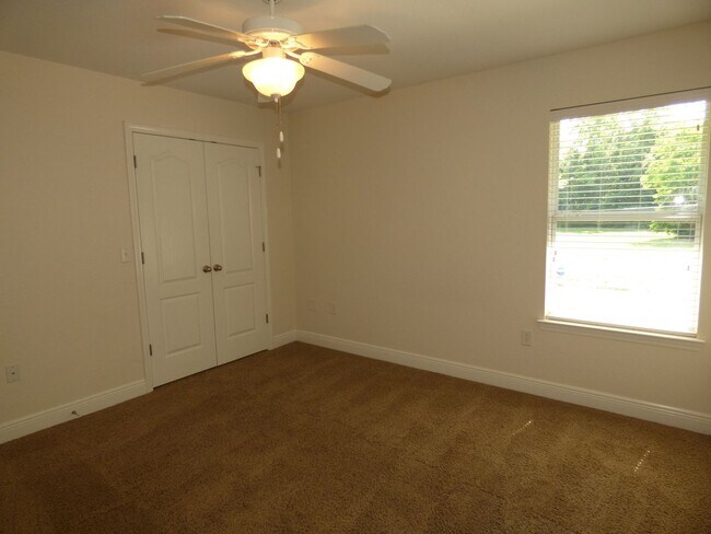 Building Photo - Custom-Built 3-Bedroom Home