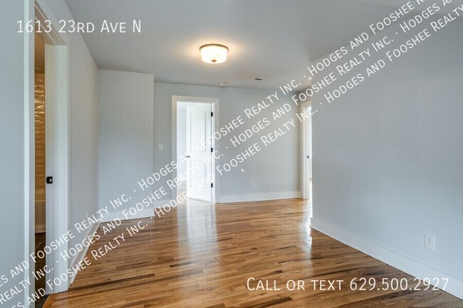 Building Photo - 1613 23rd Ave N