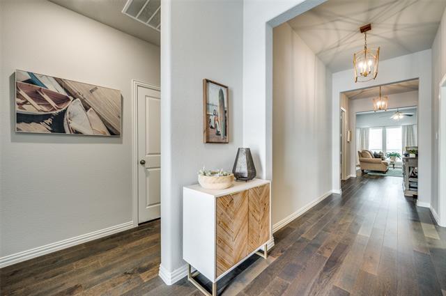 Building Photo - 3004 Comal Dr