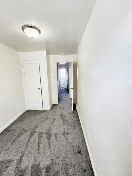 Building Photo - 2601 N Heald St