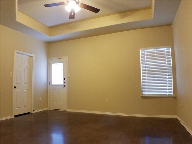 Building Photo - 119 Samuel Dr