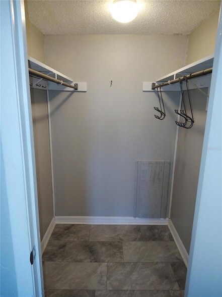 Building Photo - 4109 Lake Bayshore Dr